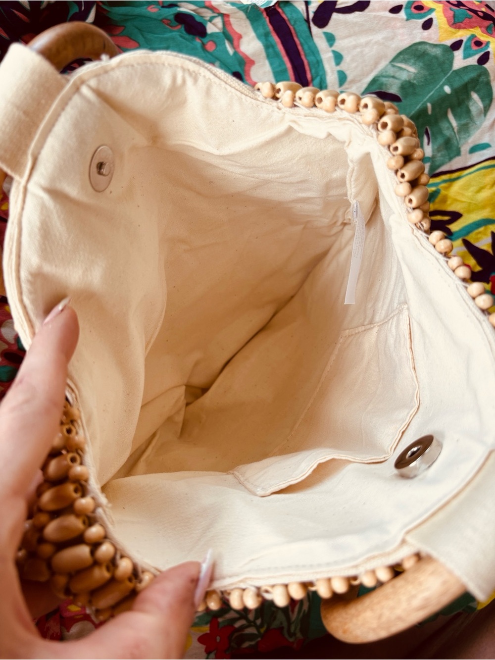 Handmade Natural Wooden Beaded Round Handbag Snap Close Cotton Lined Tote Purse - Picture 12 of 15